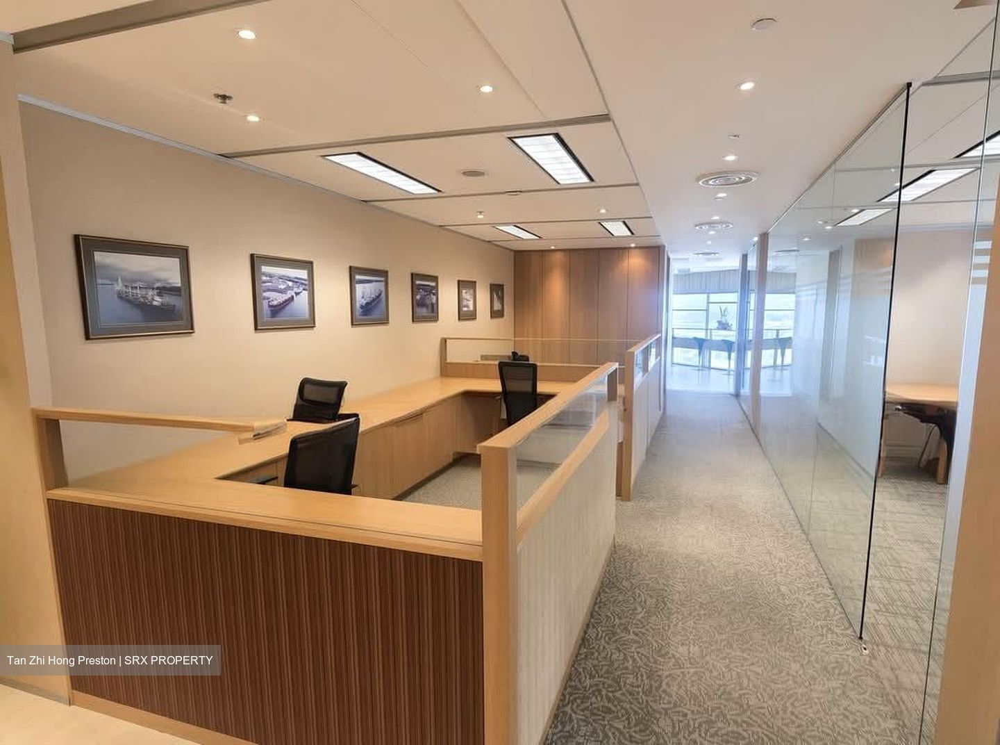 Gateway West (D7), Office #606793891